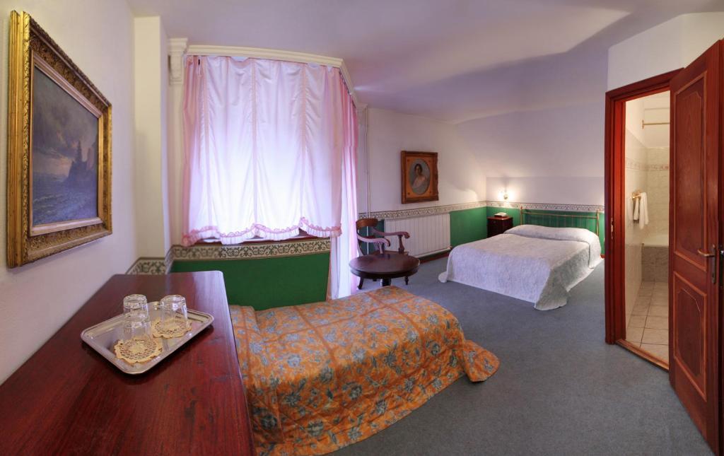 Nr 100 Szentendre Hotel Panzio Szolgaltatasok Exterior foto